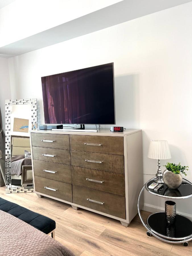 Sky View - Luxury Apartament - Sanador Victoriei Bucarest Extérieur photo