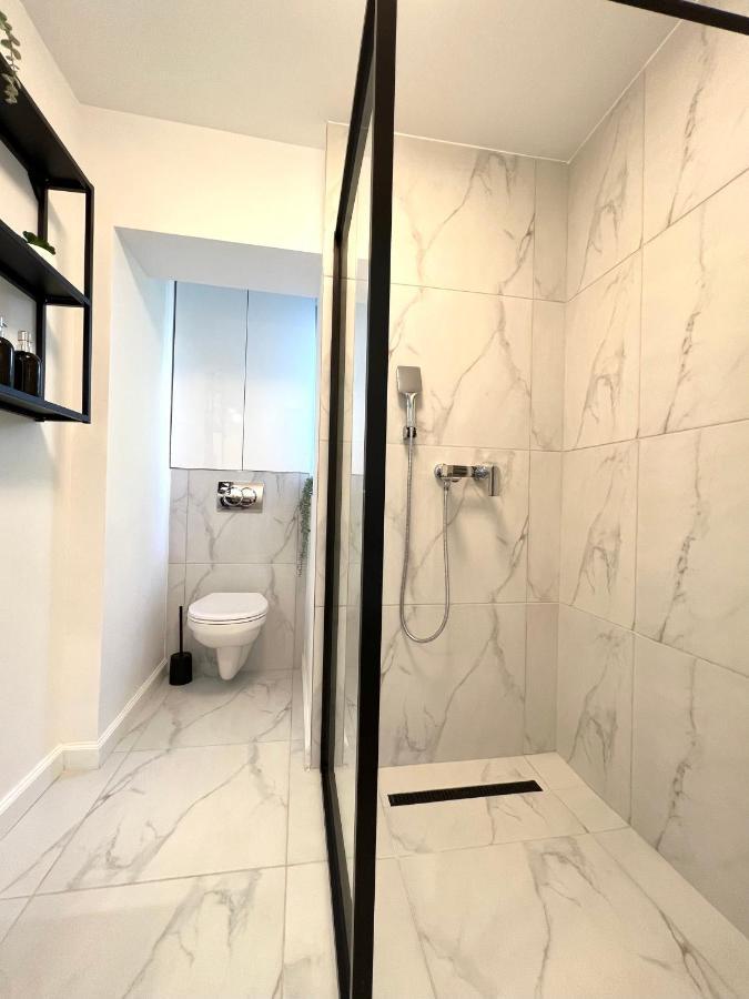Sky View - Luxury Apartament - Sanador Victoriei Bucarest Extérieur photo