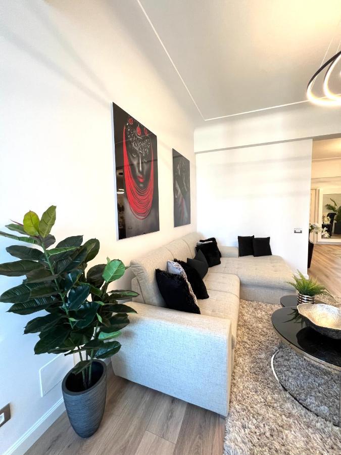 Sky View - Luxury Apartament - Sanador Victoriei Bucarest Extérieur photo
