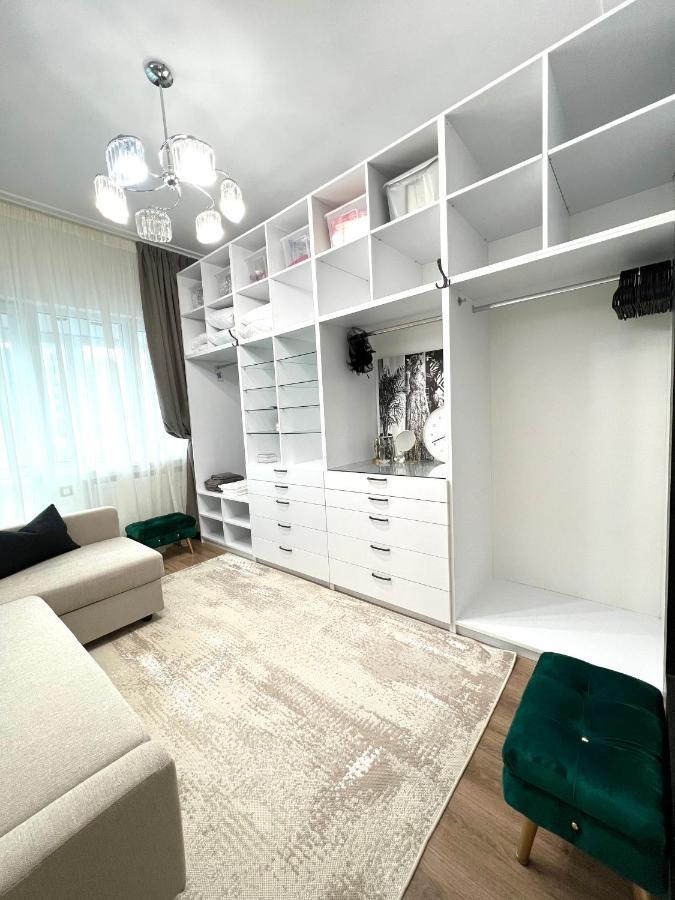 Sky View - Luxury Apartament - Sanador Victoriei Bucarest Extérieur photo